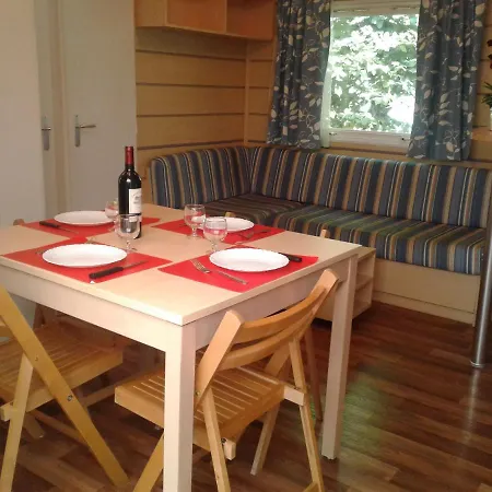 Campsite Camping La Linotte