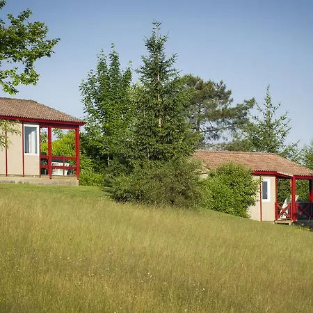 Camping La Linotte Campsite Le Bugue