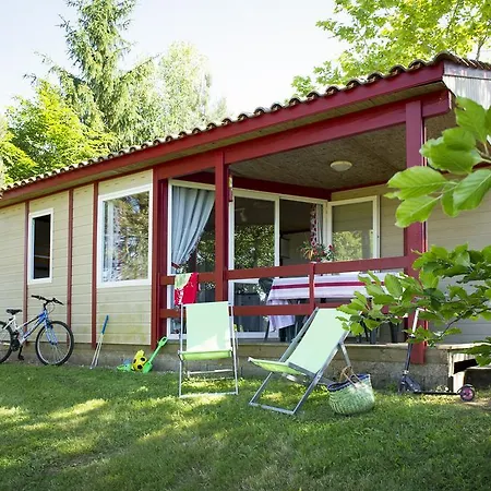 Camping La Linotte Campsite Le Bugue
