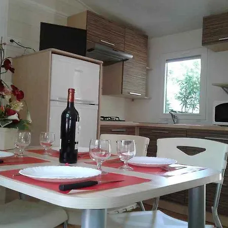 Camping La Linotte Campsite 4*