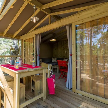 Camping La Linotte Campsite 4*